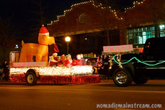 A giant inflatable dog made up for the lack of live dogs--hopefully they all got adopted
