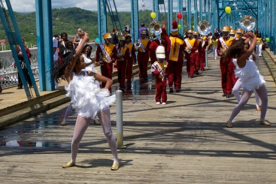 I don't know if the sunshine made these dancers especially enthusiastic, but they sure were having fun