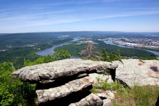 I was a little too busy framing the foreground rocks to get Moccasin Bend framed properly
