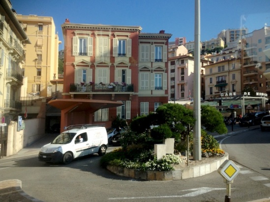 Street scene between Monaco train station and the conference