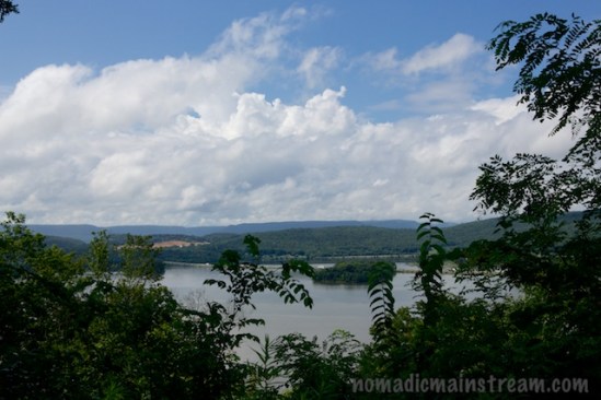 Roadside view of Lake Nickajack