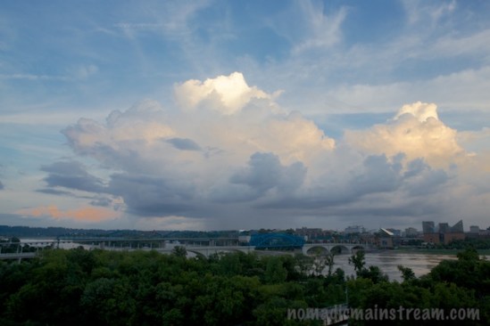 I don't know why, but big puffy clouds make me happy